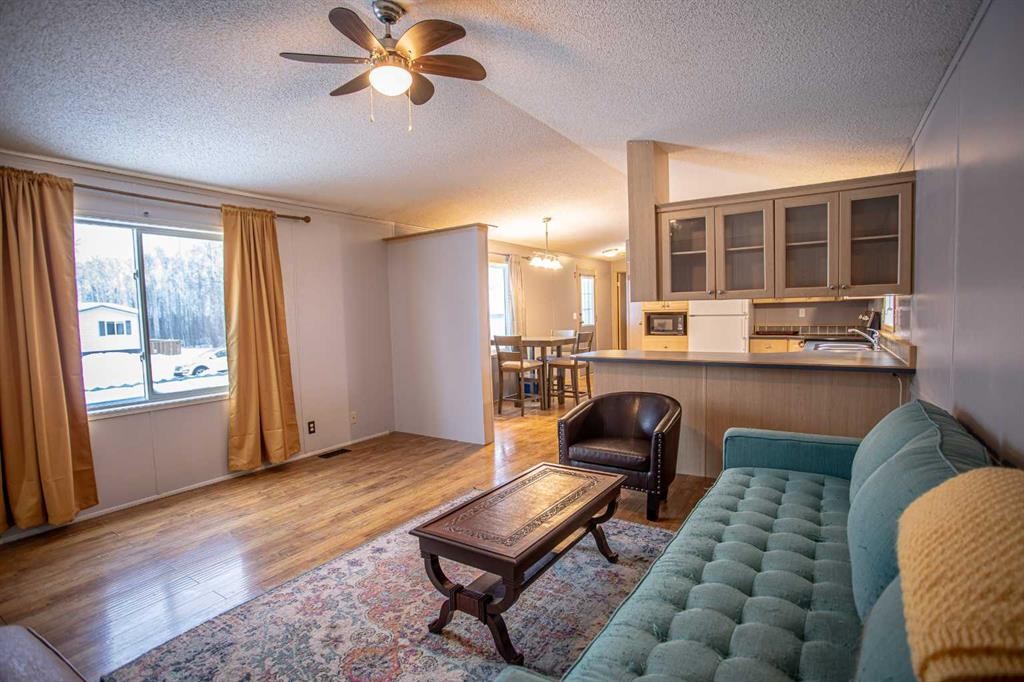 15 Dewberry Road, High Level, AB