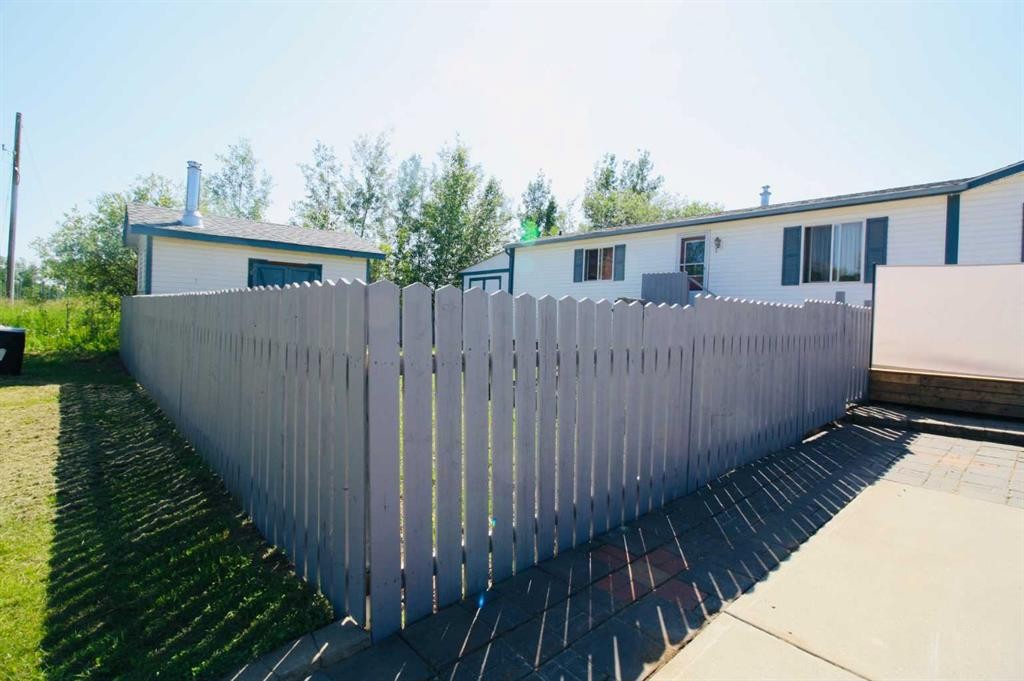 15 Dewberry Road, High Level, AB