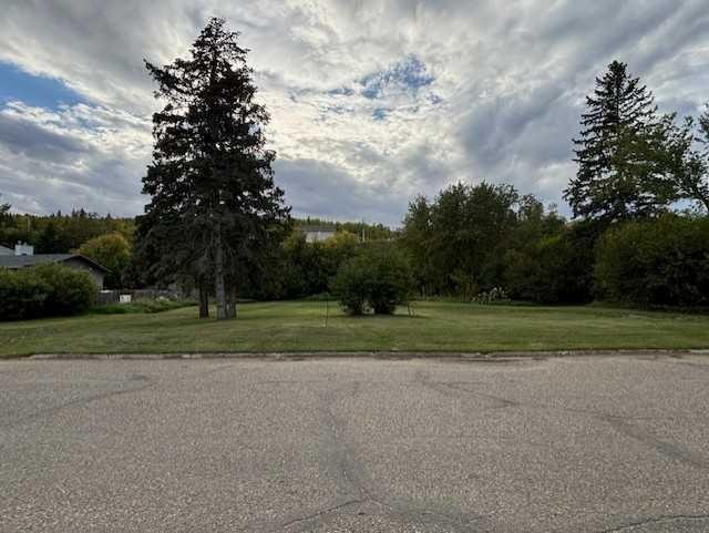 10702 90 Street, Peace River, AB