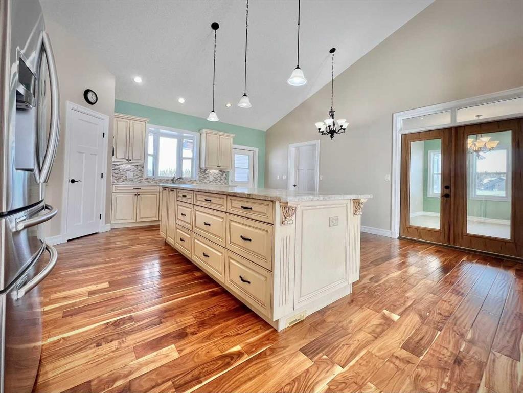 36-1049 Alberta Avenue, Debolt, AB - Indoor Photo Showing Kitchen With Upgraded Kitchen