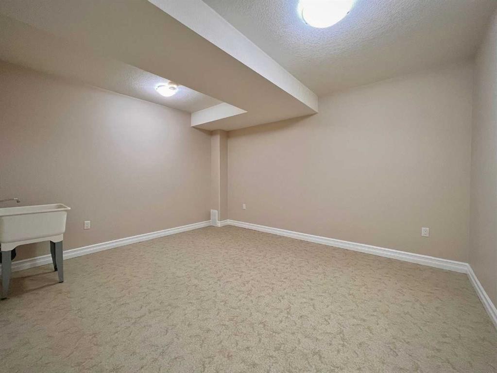 36-1049 Alberta Avenue, Debolt, AB - Indoor