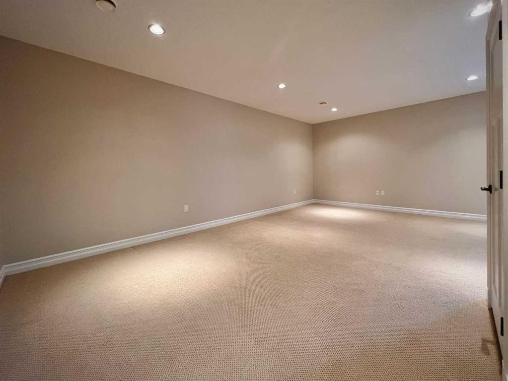 36-1049 Alberta Avenue, Debolt, AB - Indoor Photo Showing Other Room