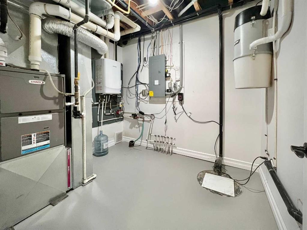 36-1049 Alberta Avenue, Debolt, AB - Indoor Photo Showing Basement