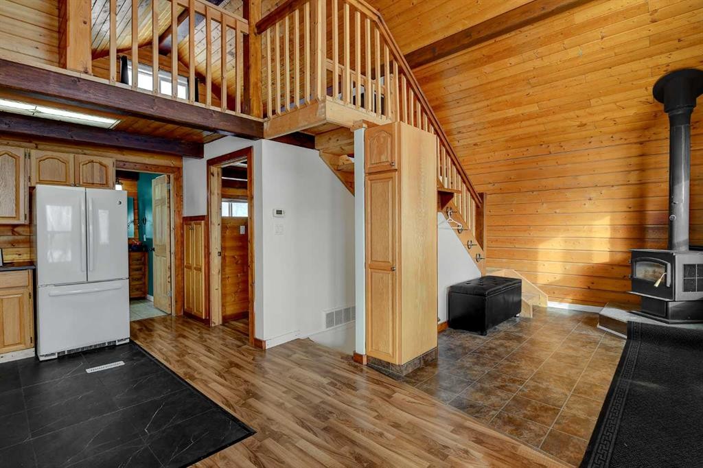 730080 Range Road 32, Teepee Creek, AB - Indoor