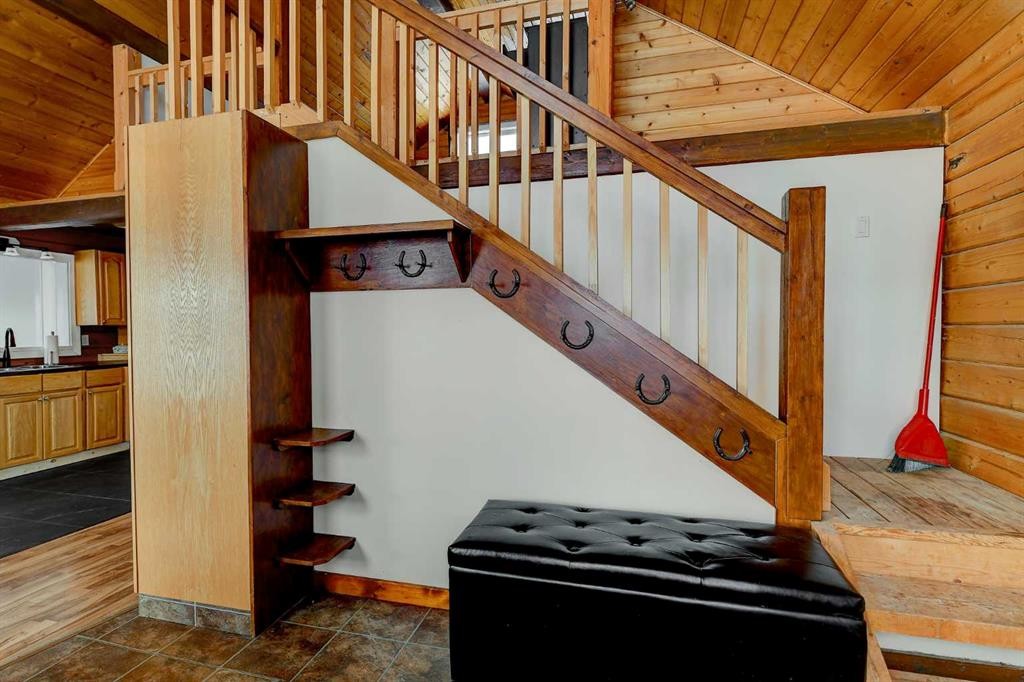 730080 Range Road 32, Teepee Creek, AB - Indoor Photo Showing Other Room