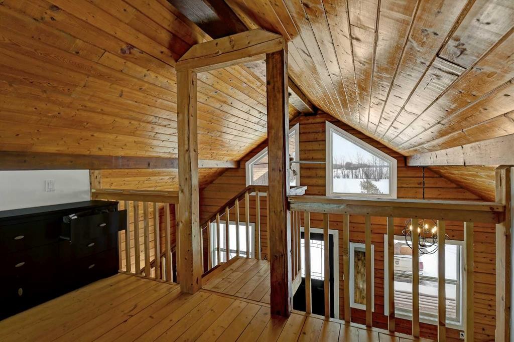 730080 Range Road 32, Teepee Creek, AB - Indoor Photo Showing Other Room