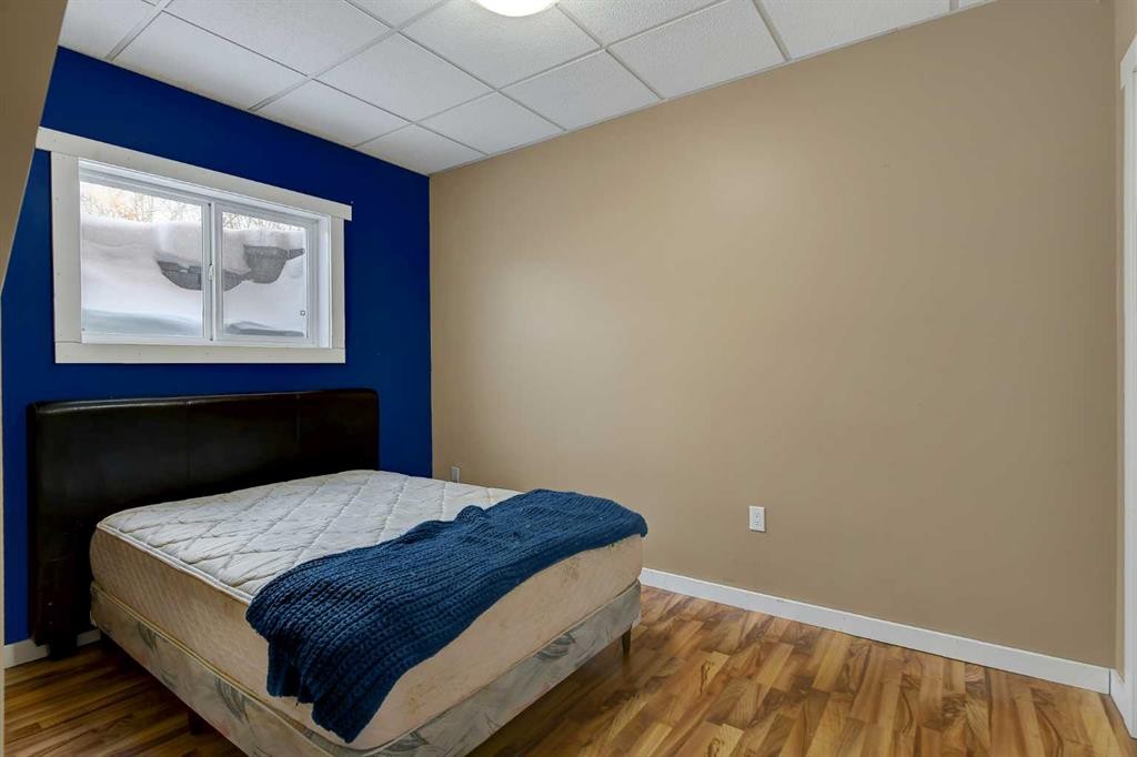 730080 Range Road 32, Teepee Creek, AB - Indoor Photo Showing Bedroom