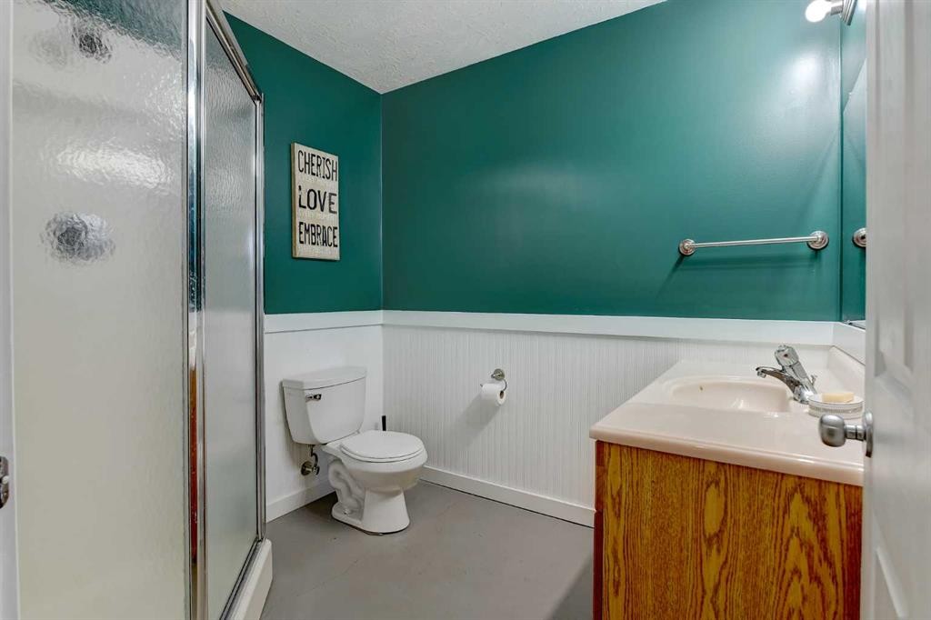 730080 Range Road 32, Teepee Creek, AB - Indoor Photo Showing Bathroom
