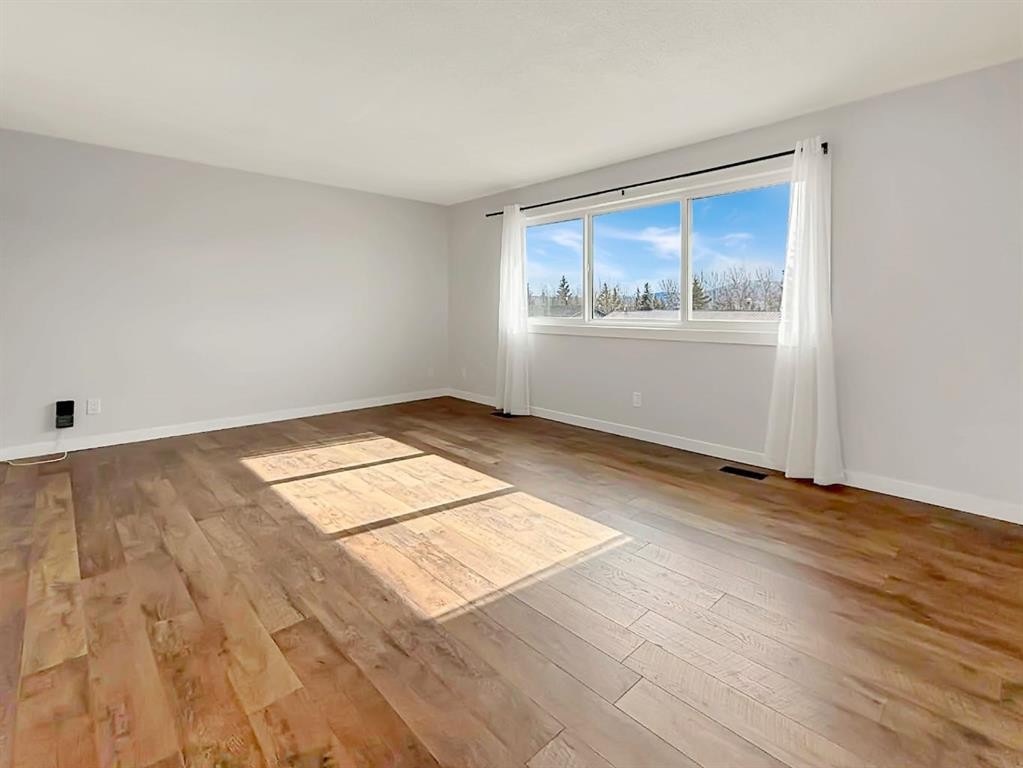 10250 97Th Avenue, Grande Cache, AB - Indoor Photo Showing Other Room