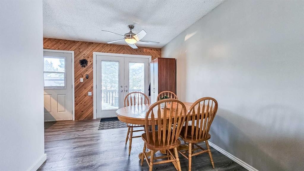 69565 Range Road 65, Grovedale, AB - Indoor Photo Showing Dining Room