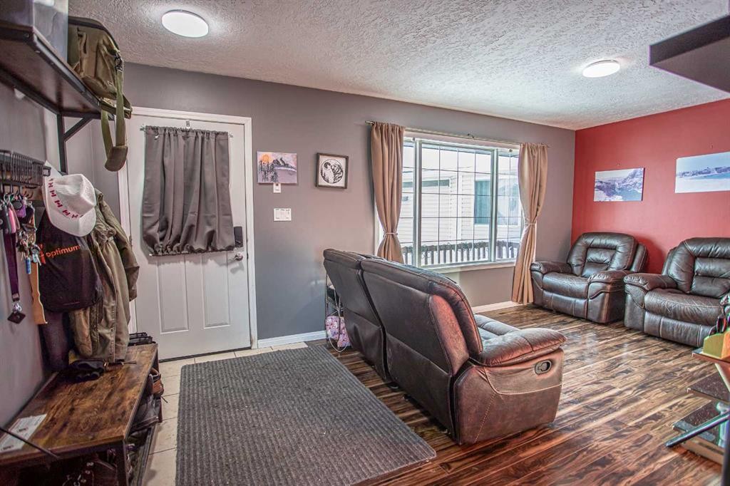 3 Boyer Close, High Level, AB - Indoor