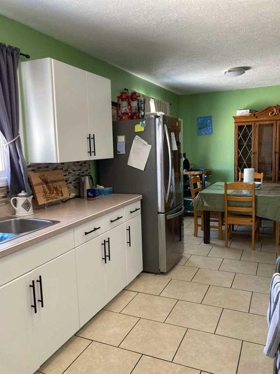 3 Boyer Close, High Level, AB - Indoor Photo Showing Kitchen