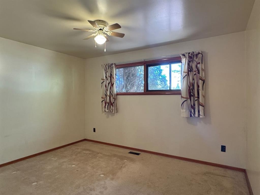 10317 114 Street, Fairview, AB