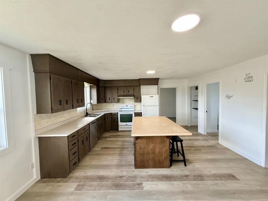10202 99 Ave, La Crete, AB