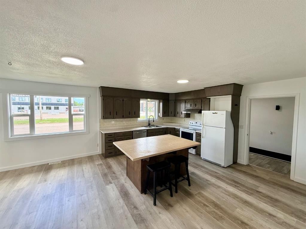 10202 99 Ave, La Crete, AB