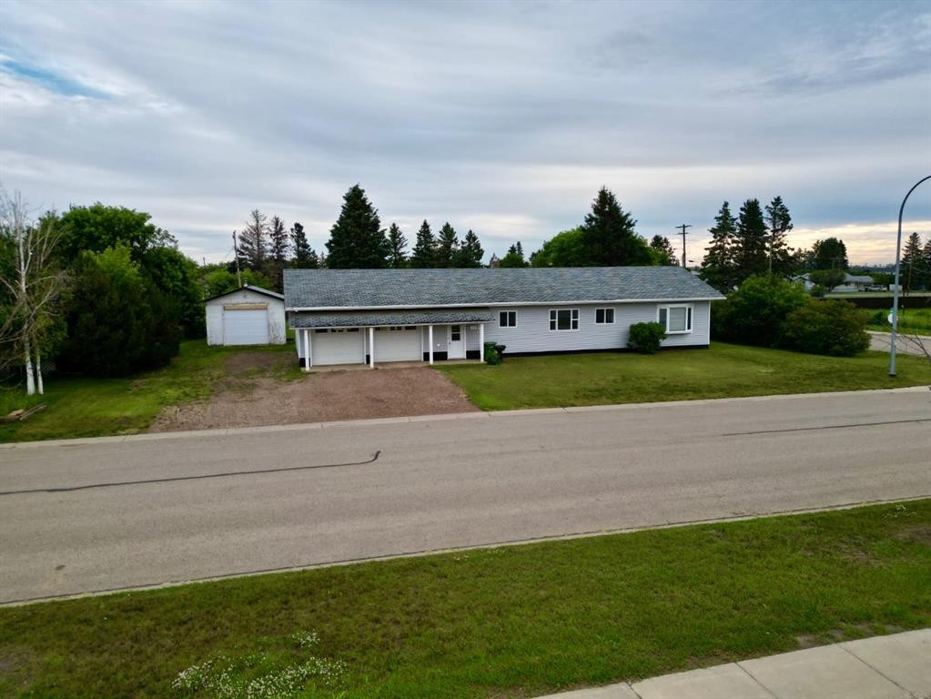 10202 99 Ave, La Crete, AB