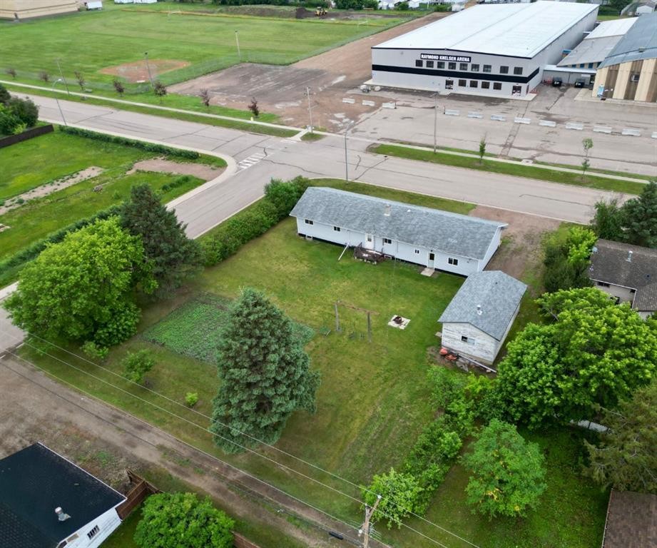 10202 99 Ave, La Crete, AB
