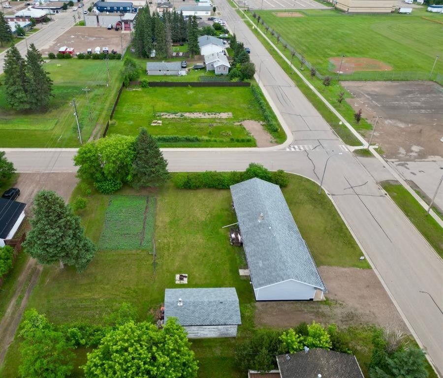 10202 99 Ave, La Crete, AB