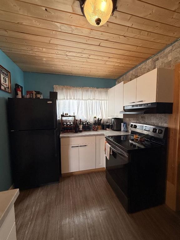 4824 47 Avenue, Spirit River, AB - Indoor Photo Showing Kitchen