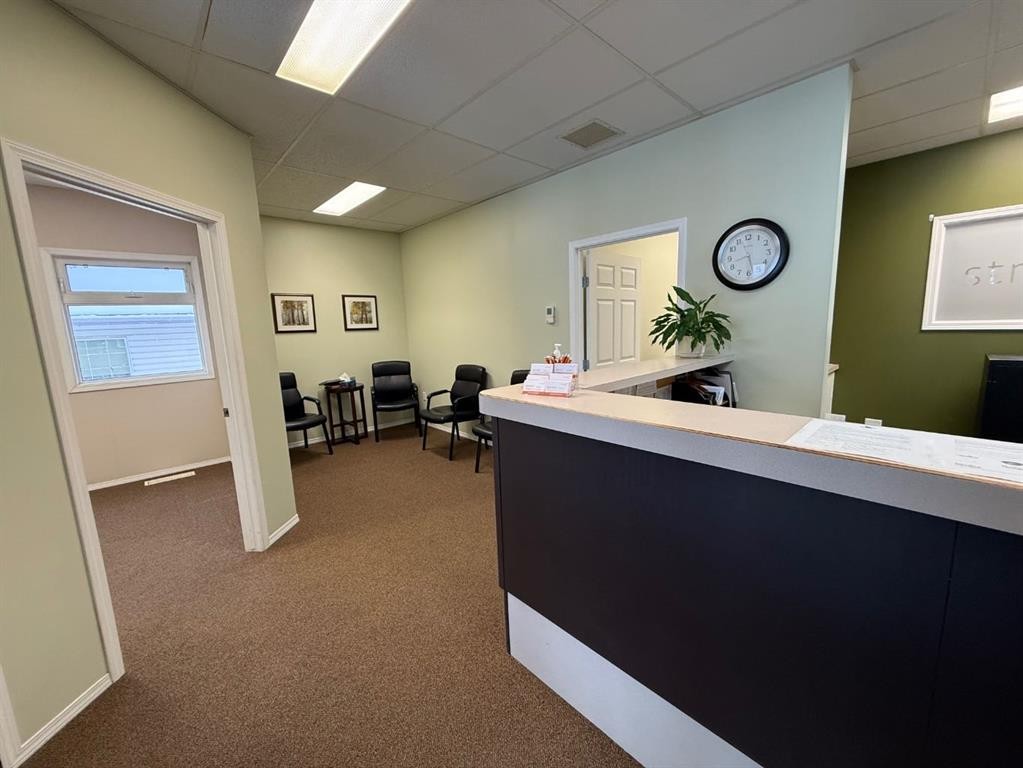 906 2 Avenue, Beaverlodge, AB
