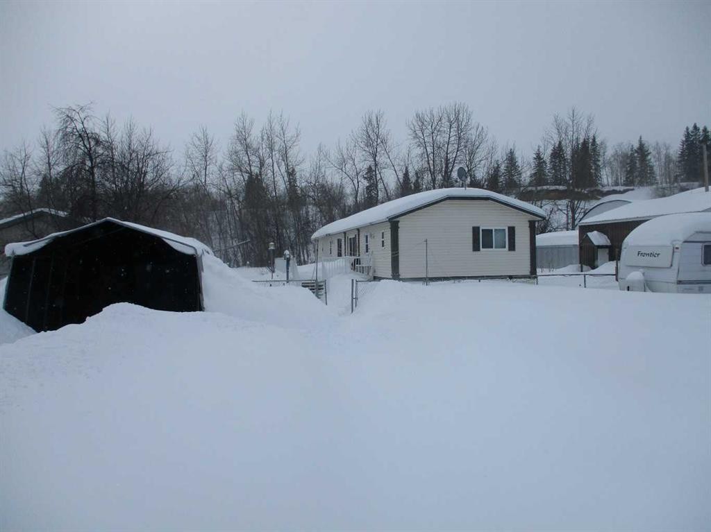 303 4Th Avenue Sw, Manning, AB - Outdoor