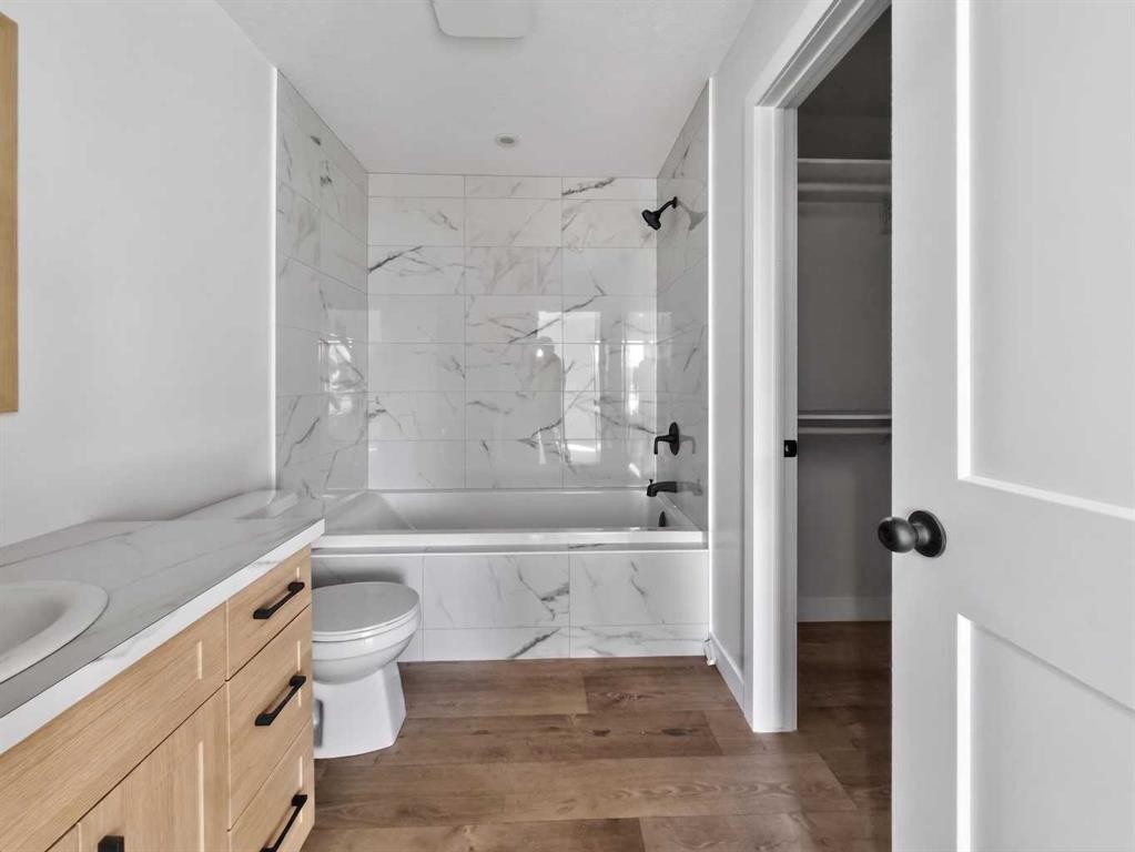 11113 104 Ave, La Crete, AB - Indoor Photo Showing Bathroom