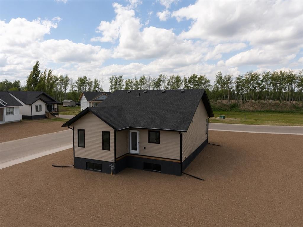 11113 104 Ave, La Crete, AB - Outdoor