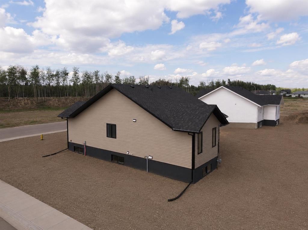 11113 104 Ave, La Crete, AB - Outdoor