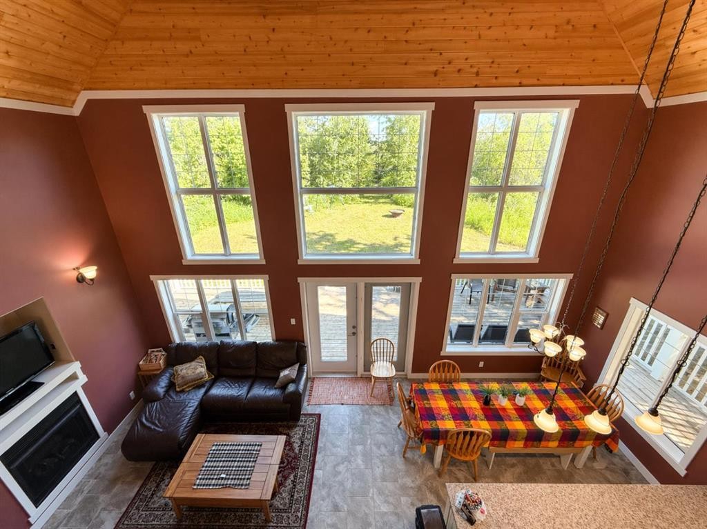 151 Peace River Avenue, Joussard, AB