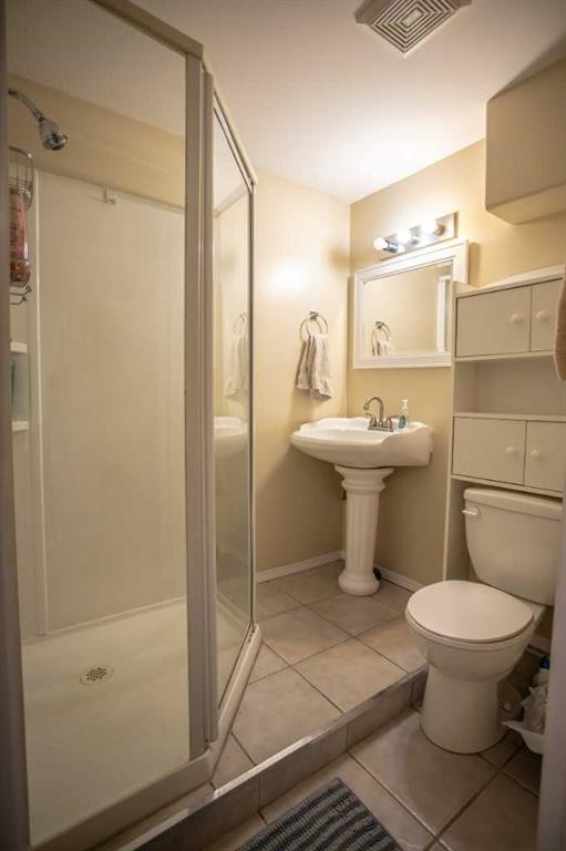 10403 106 Avenue, High Level, AB - Indoor Photo Showing Bathroom