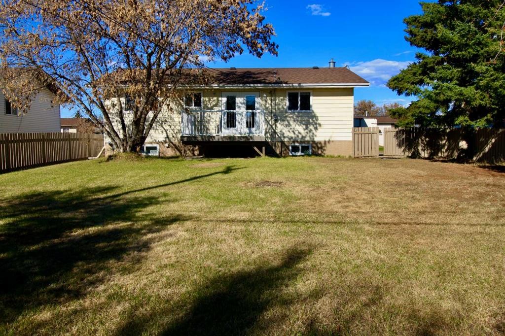 10403 106 Avenue, High Level, AB - Outdoor