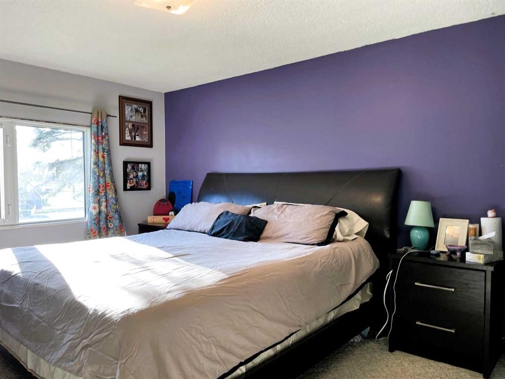 4521 50 Avenue, Grimshaw, AB - Indoor Photo Showing Bedroom