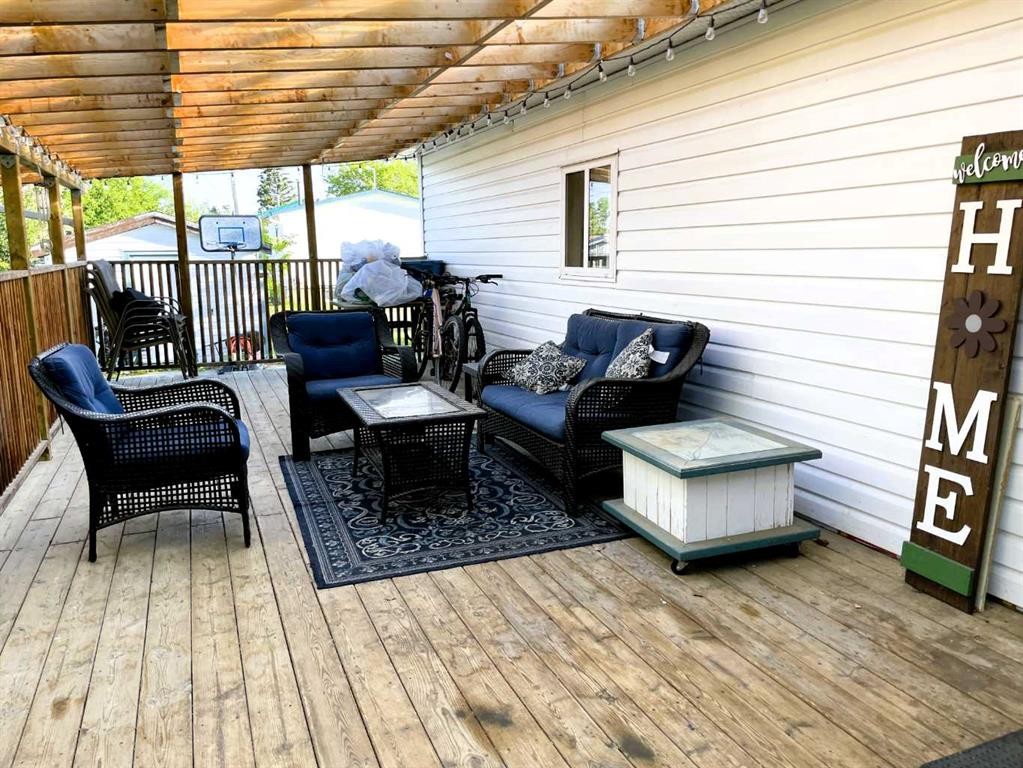 4521 50 Avenue, Grimshaw, AB - Outdoor With Deck Patio Veranda With Exterior