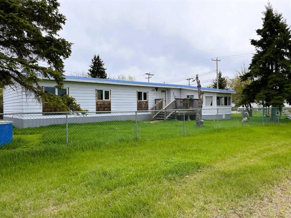 4521 50 Avenue, Grimshaw, AB - Outdoor