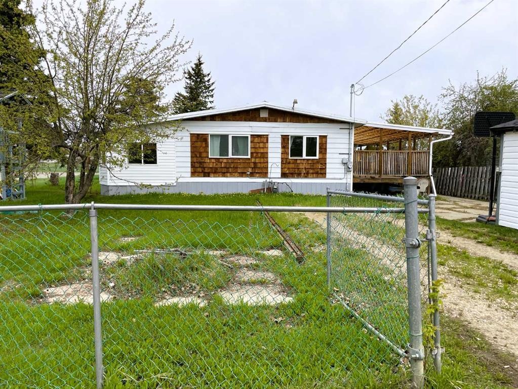 4521 50 Avenue, Grimshaw, AB - Outdoor