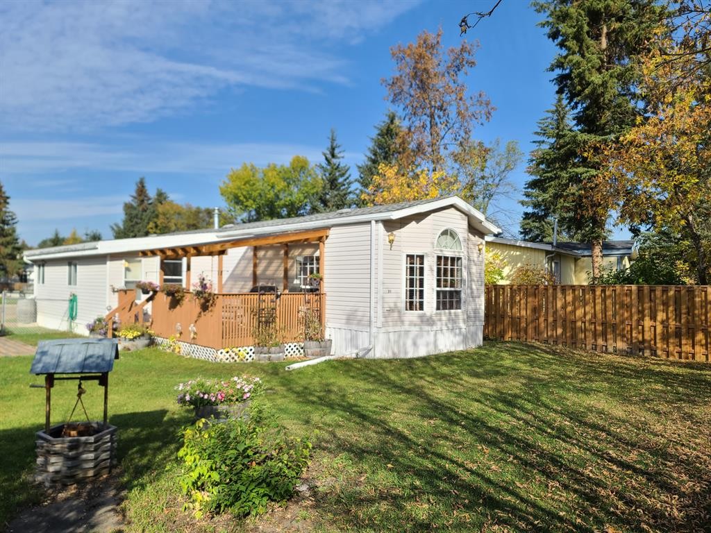 9909 80 Avenue, Peace River, AB - Outdoor