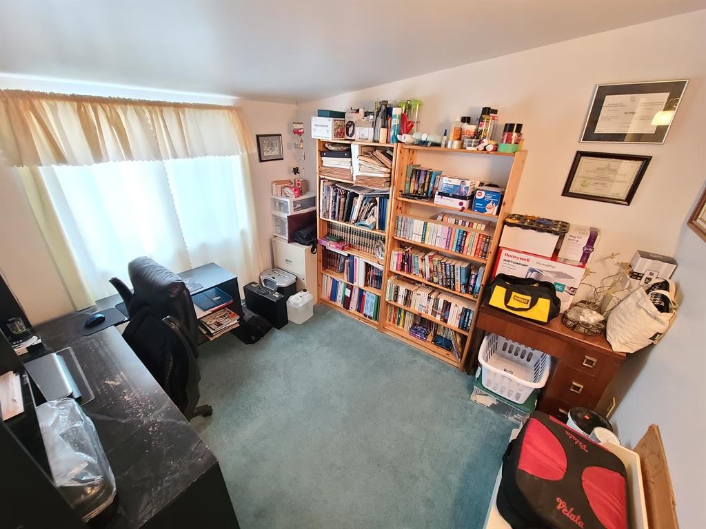 9909 80 Avenue, Peace River, AB - Indoor