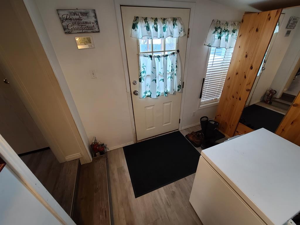 9909 80 Avenue, Peace River, AB - Indoor Photo Showing Other Room