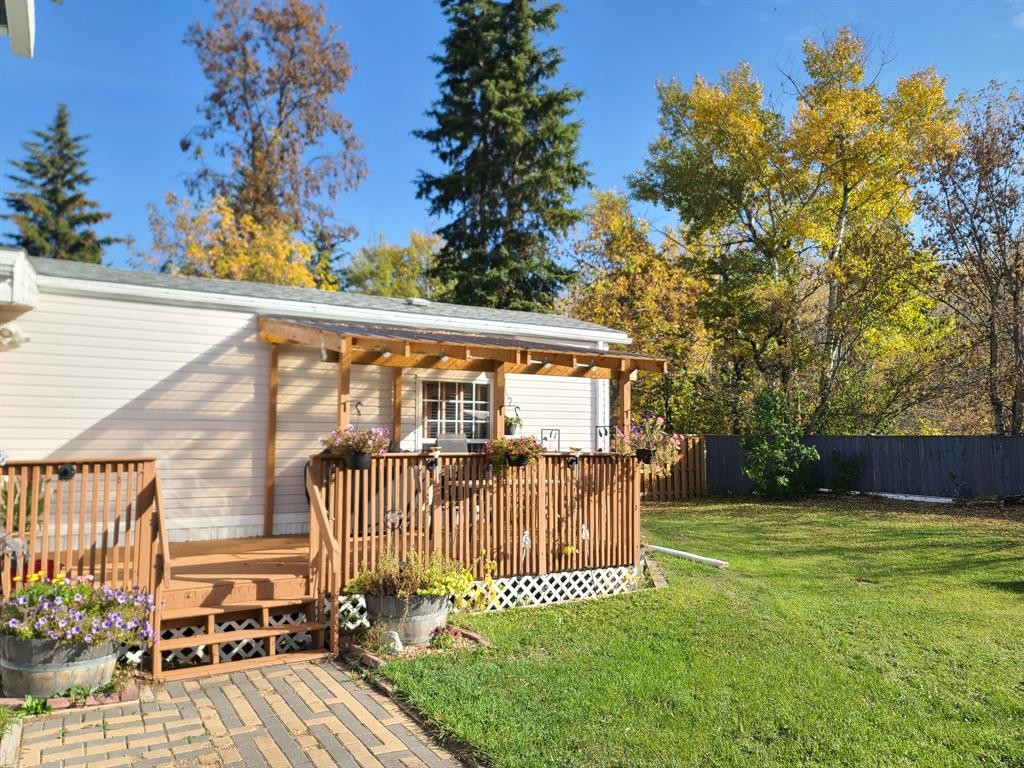 9909 80 Avenue, Peace River, AB - Outdoor