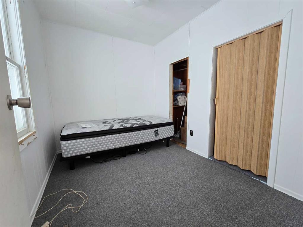 5208 55 Avenue, Grimshaw, AB - Indoor Photo Showing Bedroom