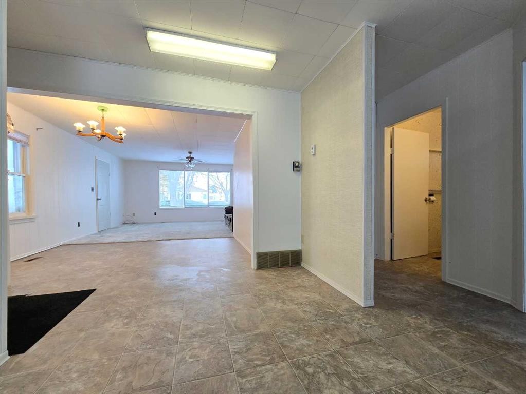 5208 55 Avenue, Grimshaw, AB - Indoor Photo Showing Other Room