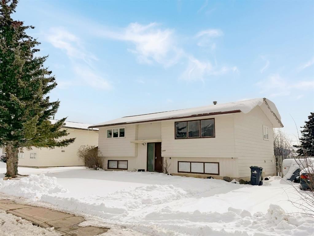 10309 101 Avenue, Grande Cache, AB - Outdoor