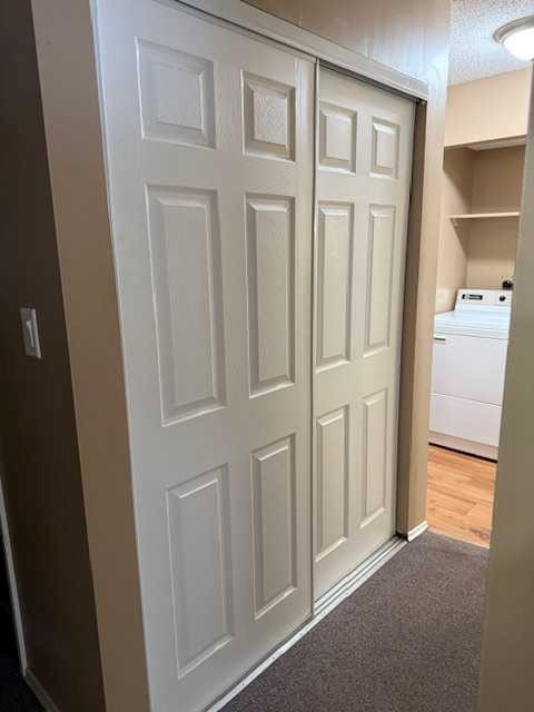 101-11114 Hoppe, Grande Cache, AB - Indoor Photo Showing Laundry Room