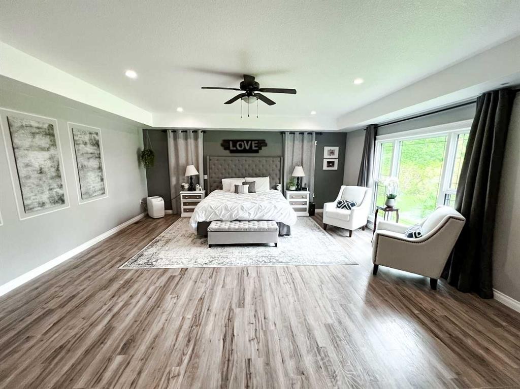9110 100 Ave, La Crete, AB - Indoor Photo Showing Bedroom