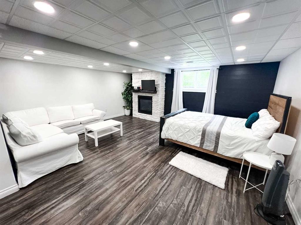 9110 100 Ave, La Crete, AB - Indoor