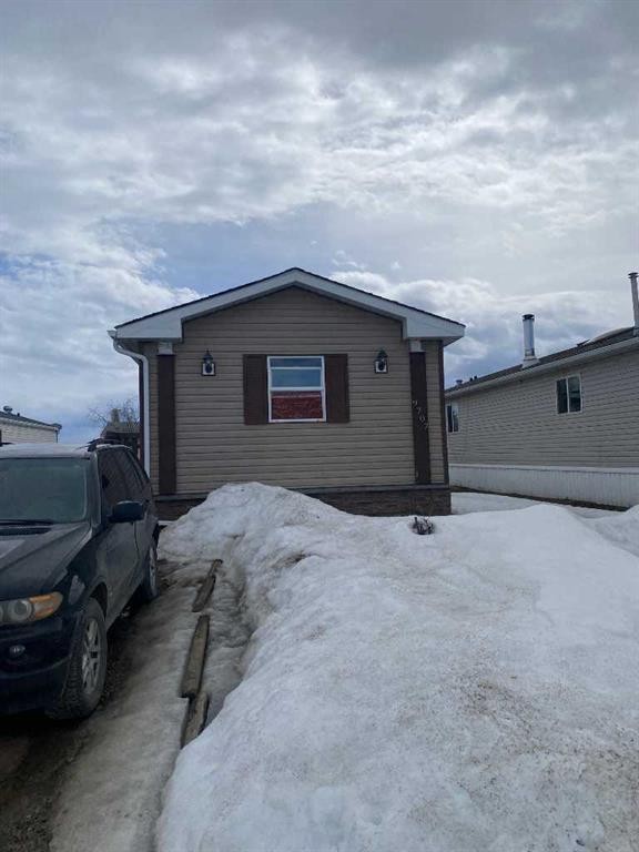 9707-111 Ave Avenue, Clairmont, AB - Outdoor With Exterior