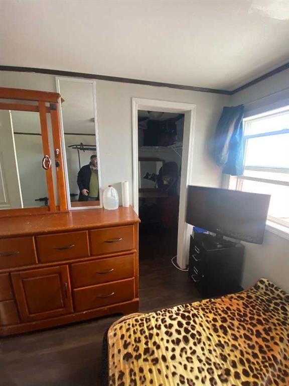 9707-111 Ave Avenue, Clairmont, AB - Indoor Photo Showing Bedroom