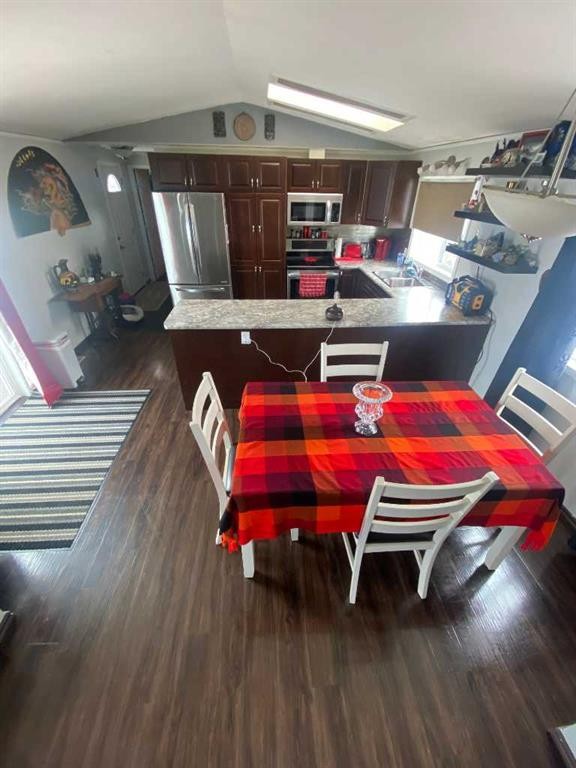 9707-111 Ave Avenue, Clairmont, AB - Indoor