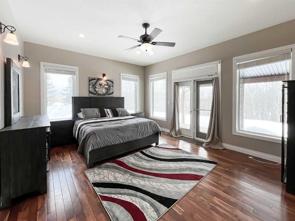 1-914033 Rr 234, Manning, AB - Indoor Photo Showing Bedroom