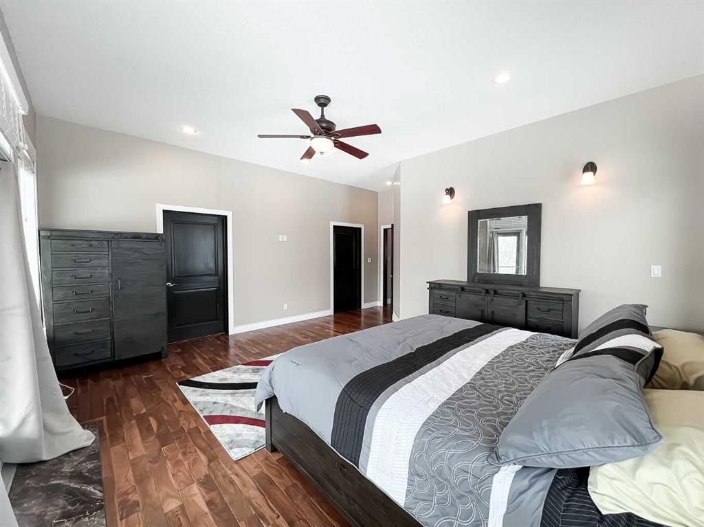 1-914033 Rr 234, Manning, AB - Indoor Photo Showing Bedroom